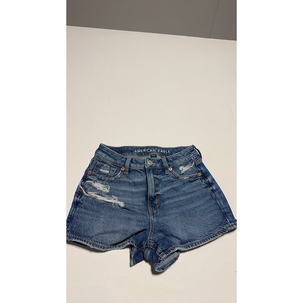 American Eagle Strigid Mom Denim Shorts Distressed Blue Size 00